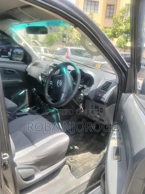 Toyota Hilux 2.5 D-4D SRX 2011 Black