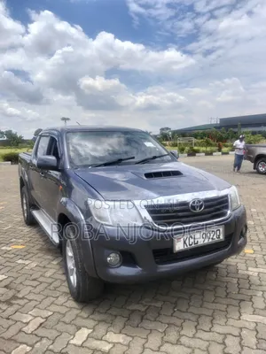 Toyota Hilux 2.5 D-4D SRX 2011 Black