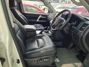 Toyota Land Cruiser 2018  White 