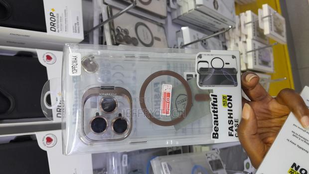 Ofsea iPhone 13 Pro Max Dual-Color Magsafe Clear Case With Lens Stand