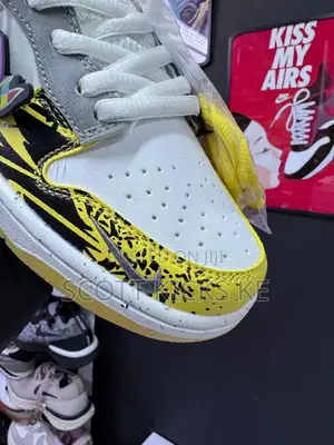 Nike Sb Low “What the Duck Away University of Oregon”
