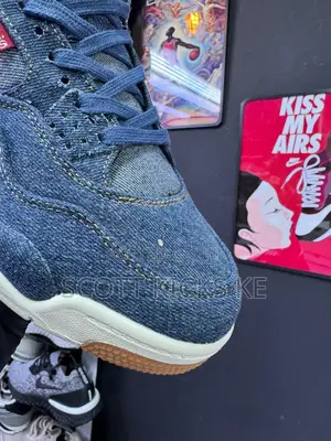 Levi’S X Air Jordan 4 Retro “Denim”