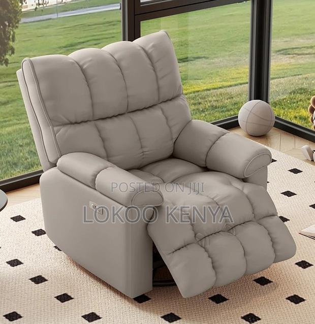 Sofa-Chair; Luxury Swivel-Reclining Classic Sofa-Chair