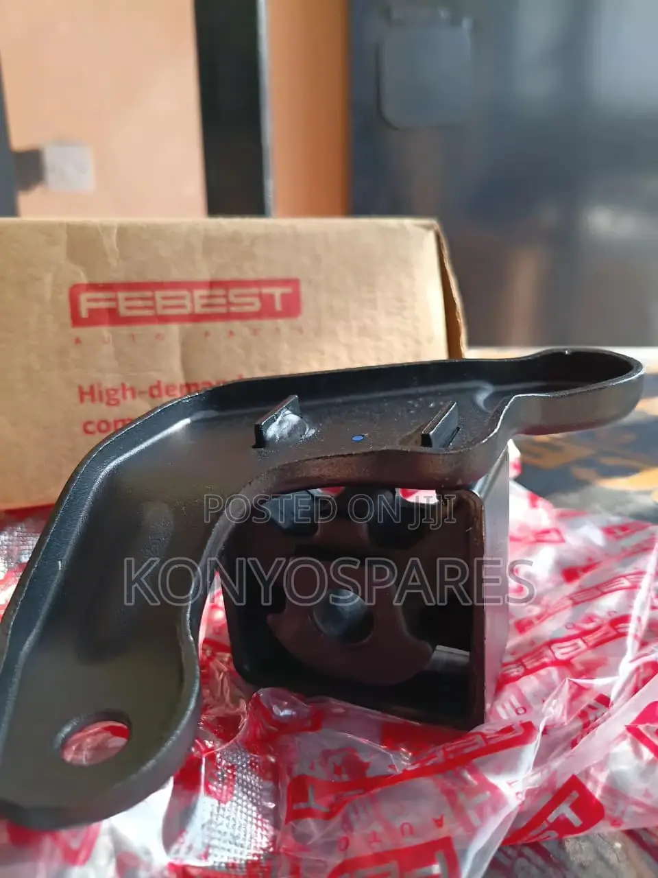 Exhaust Pipe Mounting Bracket T30