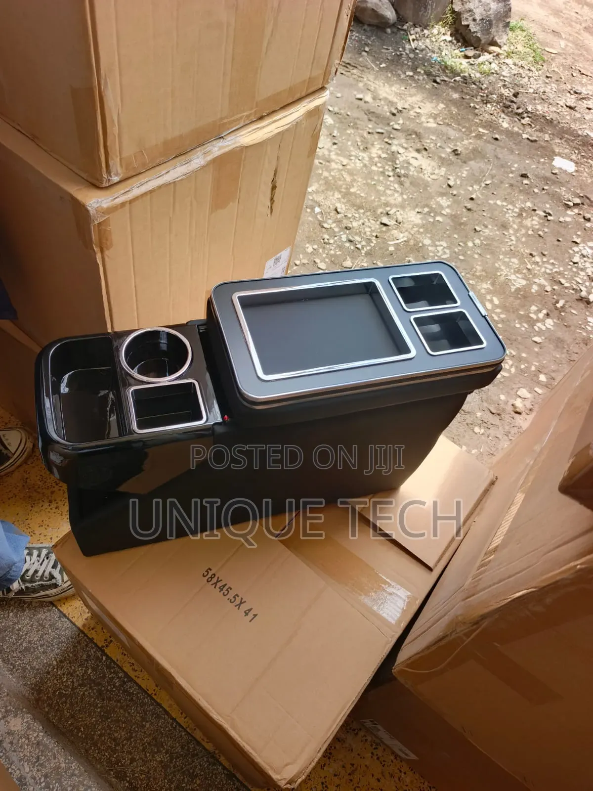 Toyota Voxy/Noah Armrest With Usb Port & Cigarette Lighter
