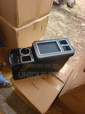 Voxy/Noah Armrest- Usb Charging & Cigarette Lighter