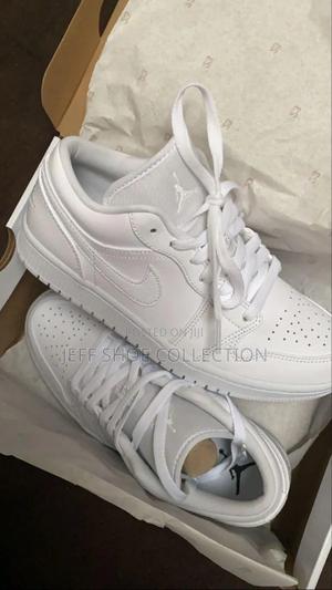 Air Jordan 1 Tripple White - thumbnail 2