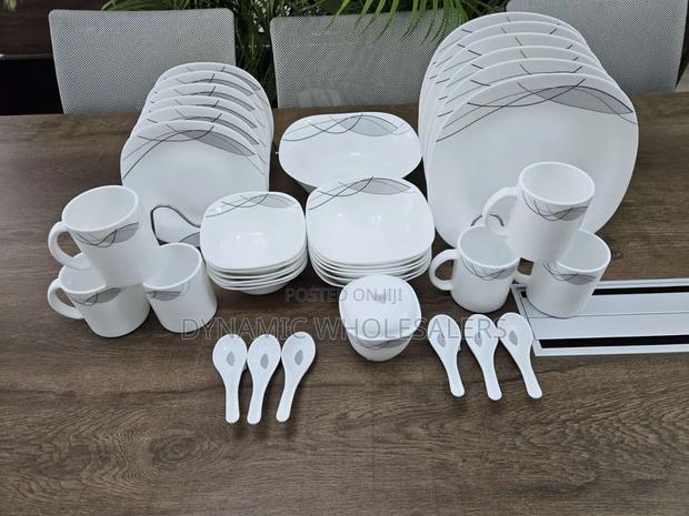 *-Quadra Dinner Set -* - main view