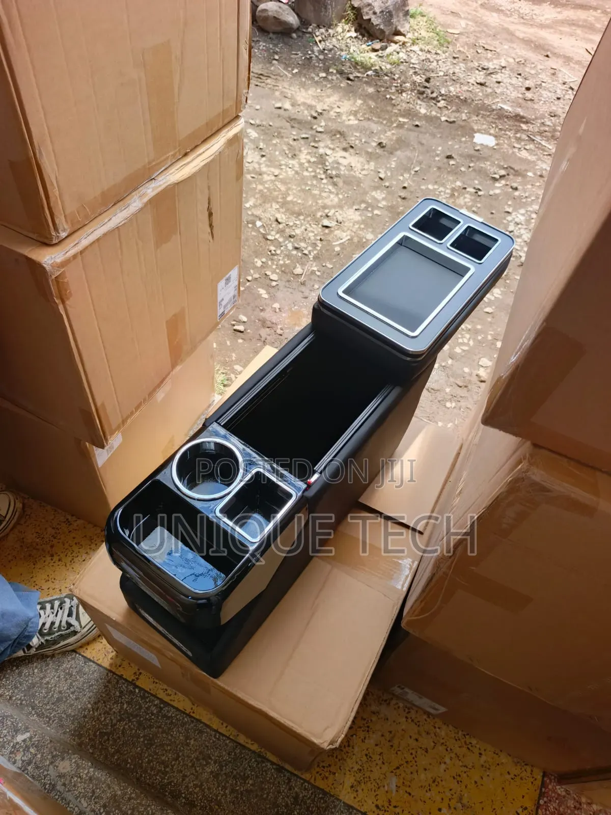 Toyota Voxy/Noah Armrest With Usb & Lighter- Universal Fit