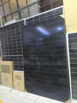 615 Watts Solar Panels Mono Crystalline