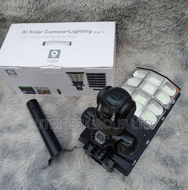 V380 Outdoor 4g Solar CCTV With Floodlight - main view