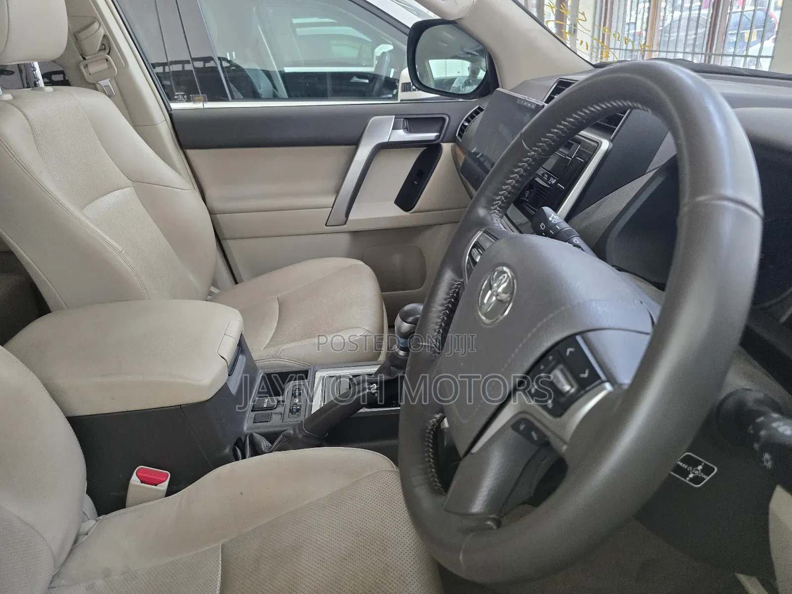 Toyota Land Cruiser Prado 2019 Gray
