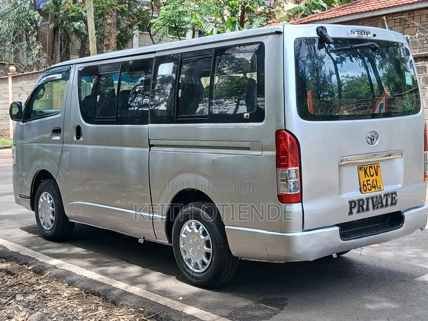 Toyota HiAce 2012 Silver - thumbnail 9