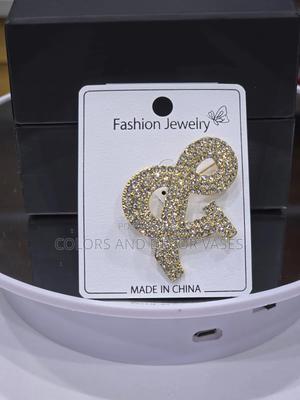 Unique Gold Outfit Accessory Brooches - thumbnail 2