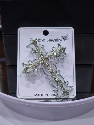 Beautiful Pieces Brooches Silver