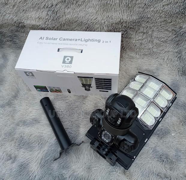 V380 4g Solar Camera With Bright Floodlight - main view