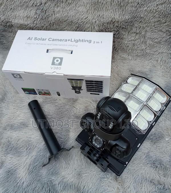 V380 Smart 4g Solar Camera With Flood Light - main view