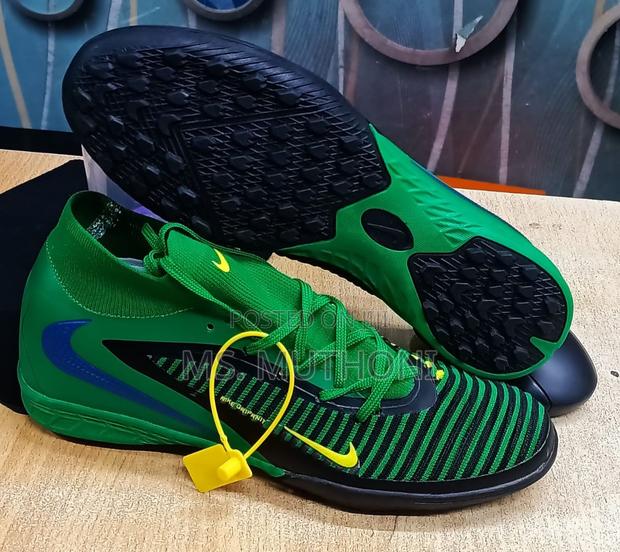 Nike Phantom 6 Academy Turf Football Boots Size 40-45 - thumbnail 4