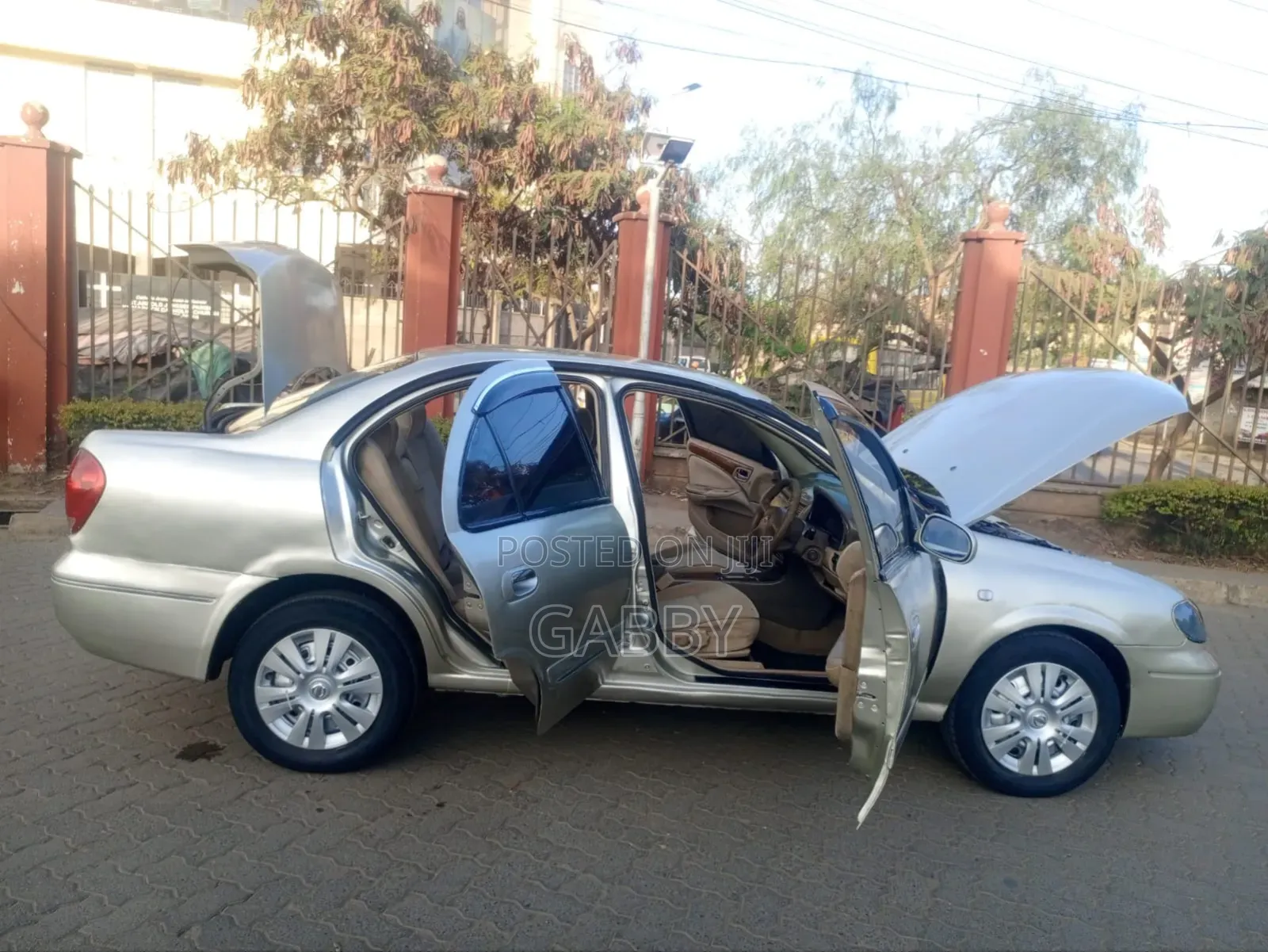 Nissan Bluebird 2005 Gold