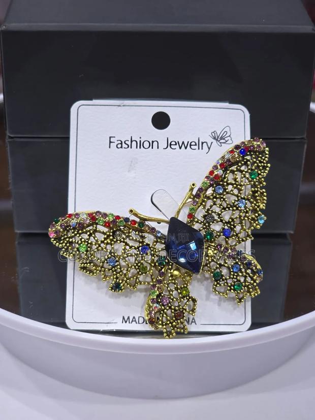 Signature Sparkle Brooch - main view