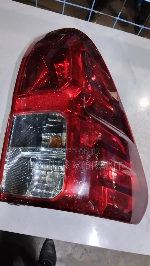 Hilux Vigo/Revo Backlights