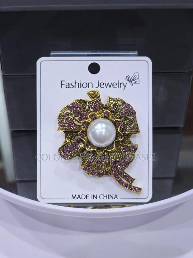 Signature Sparkle Brooch - thumbnail 3