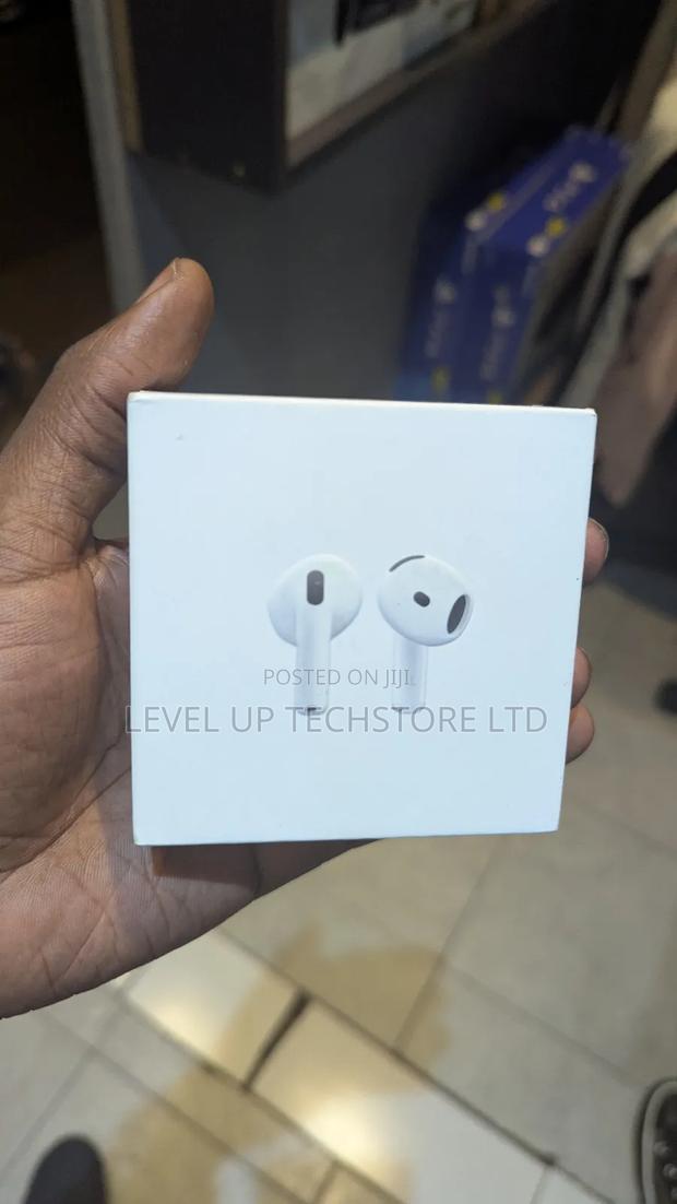 Apple Airpods 4 - main view