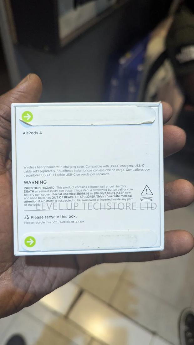 Apple Airpods 4 - thumbnail 3