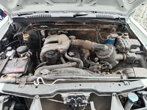 Nissan Hardbody 2008 White