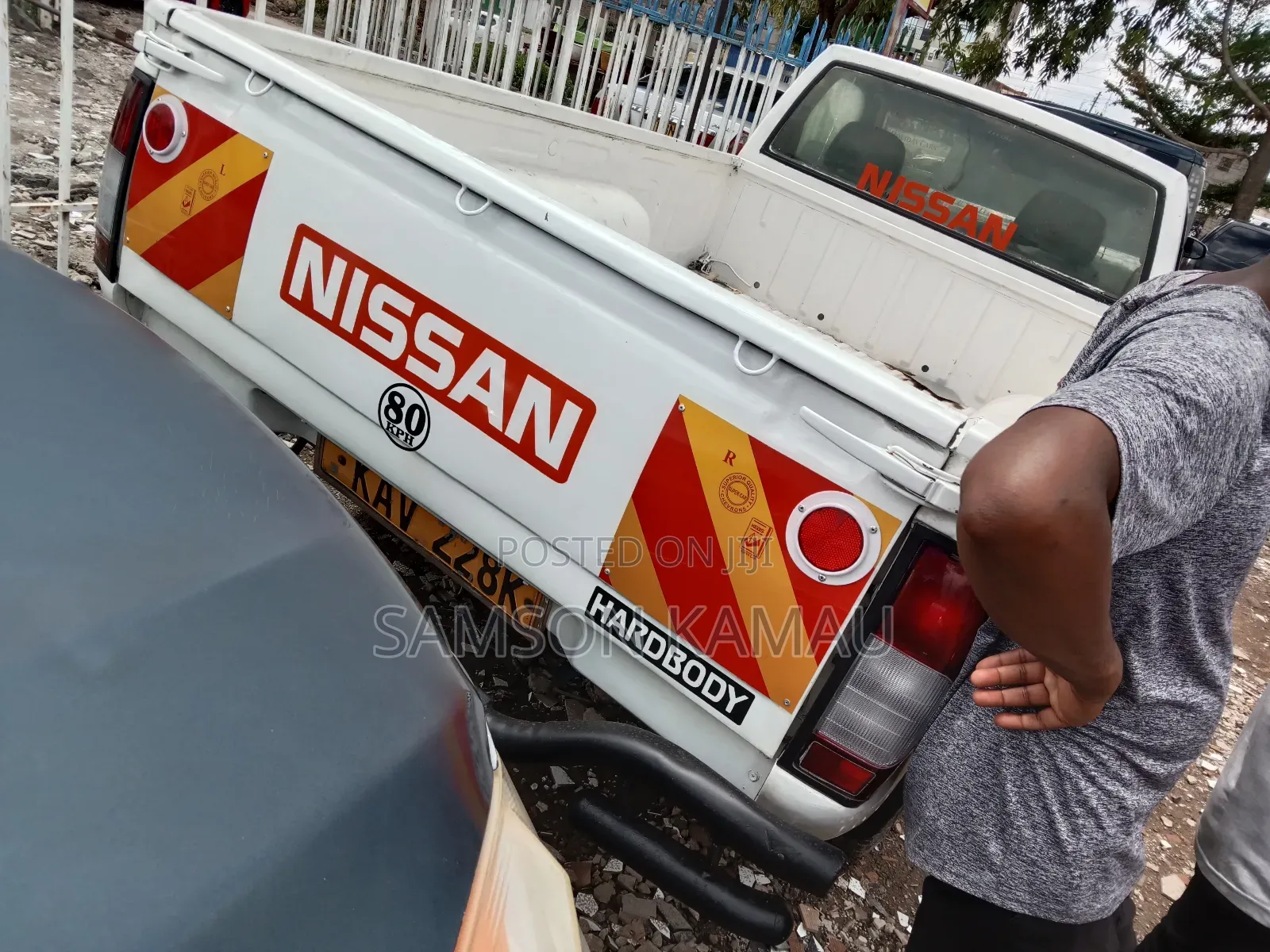 Nissan Hardbody 2008 White