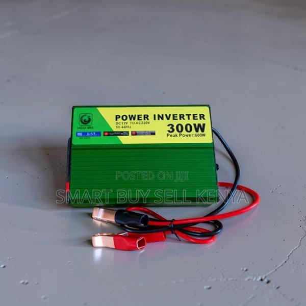Solar Max 300 Watts Compact Car Power Converter - main view