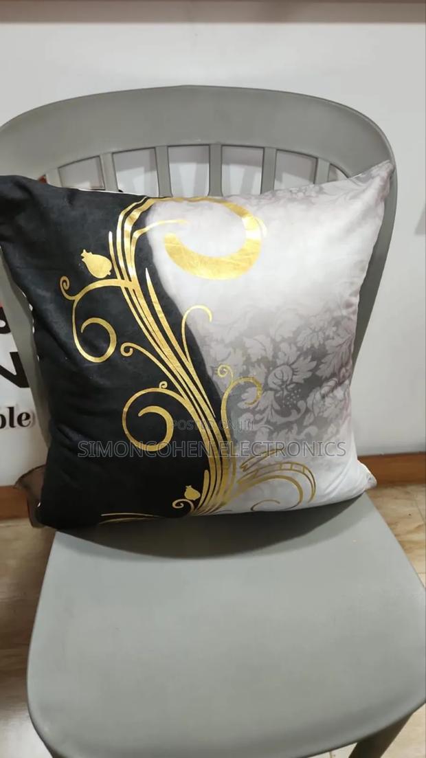 Smooth Throw Pillow Covers - thumbnail 6