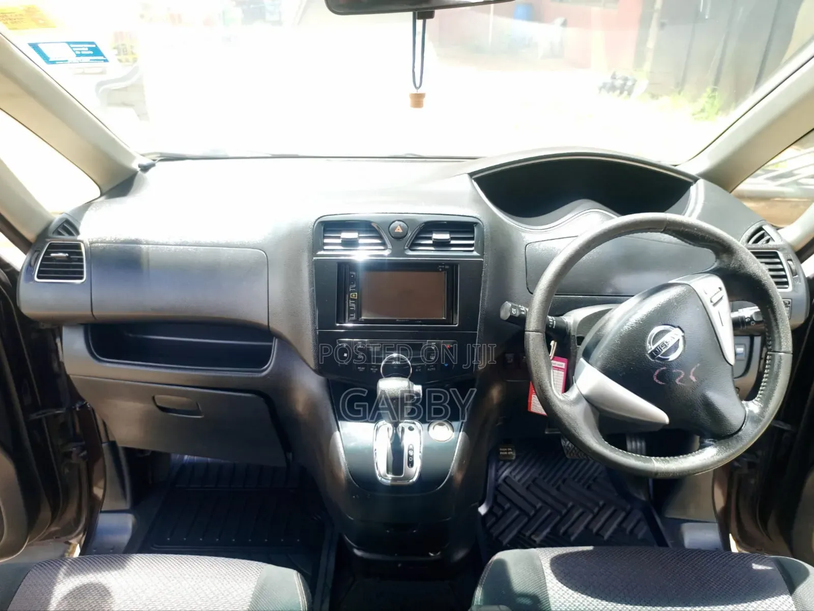 Nissan Serena 2011 Purple