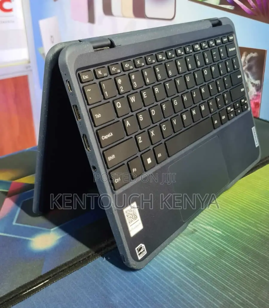 Laptop Lenovo 500e 8GB Intel Pentium SSD 128GB