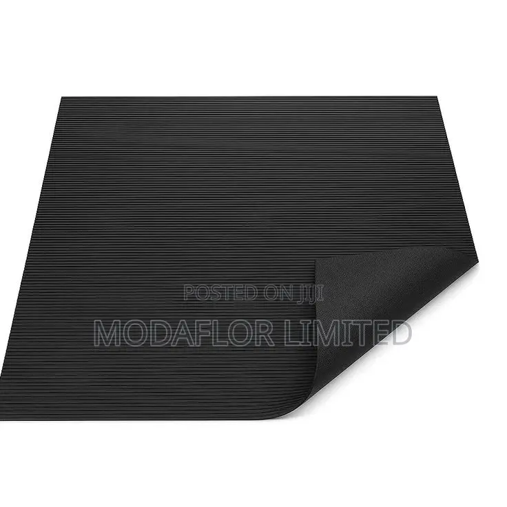 Ribbed Rubber Mat for Heavy Use