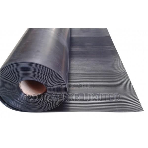 Heavy Duty Ribbed Rubber Mat