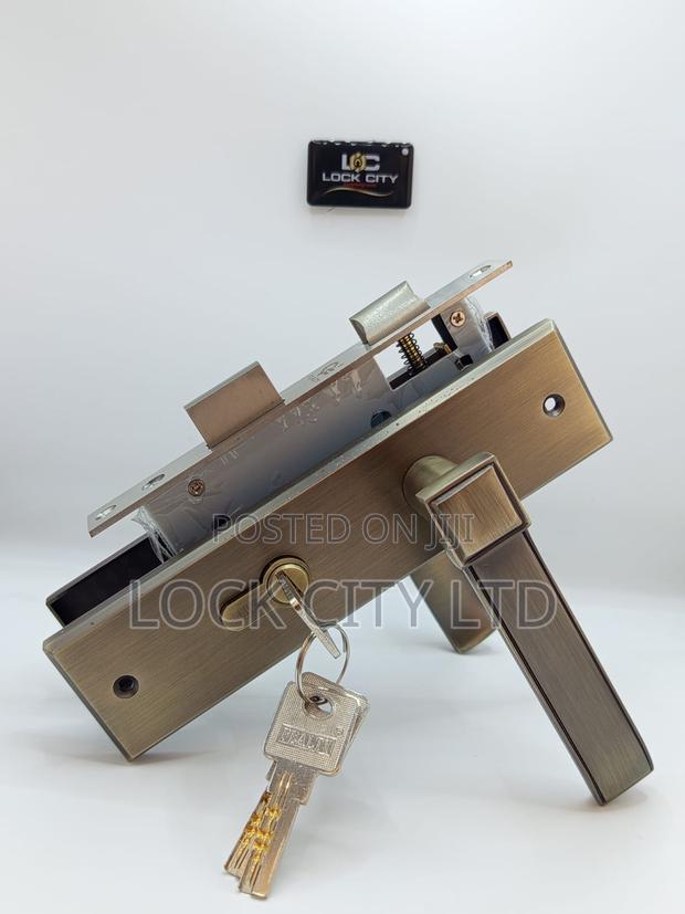 Fealty 802 Ab - main view