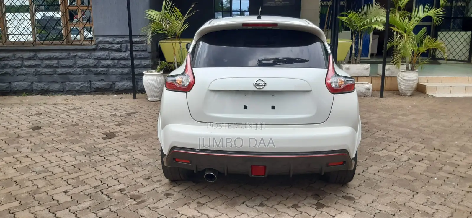 Nissan Juke NISMO RS 4dr Hatchback (1.6L 4cyl Turbo 6M) 2015 White