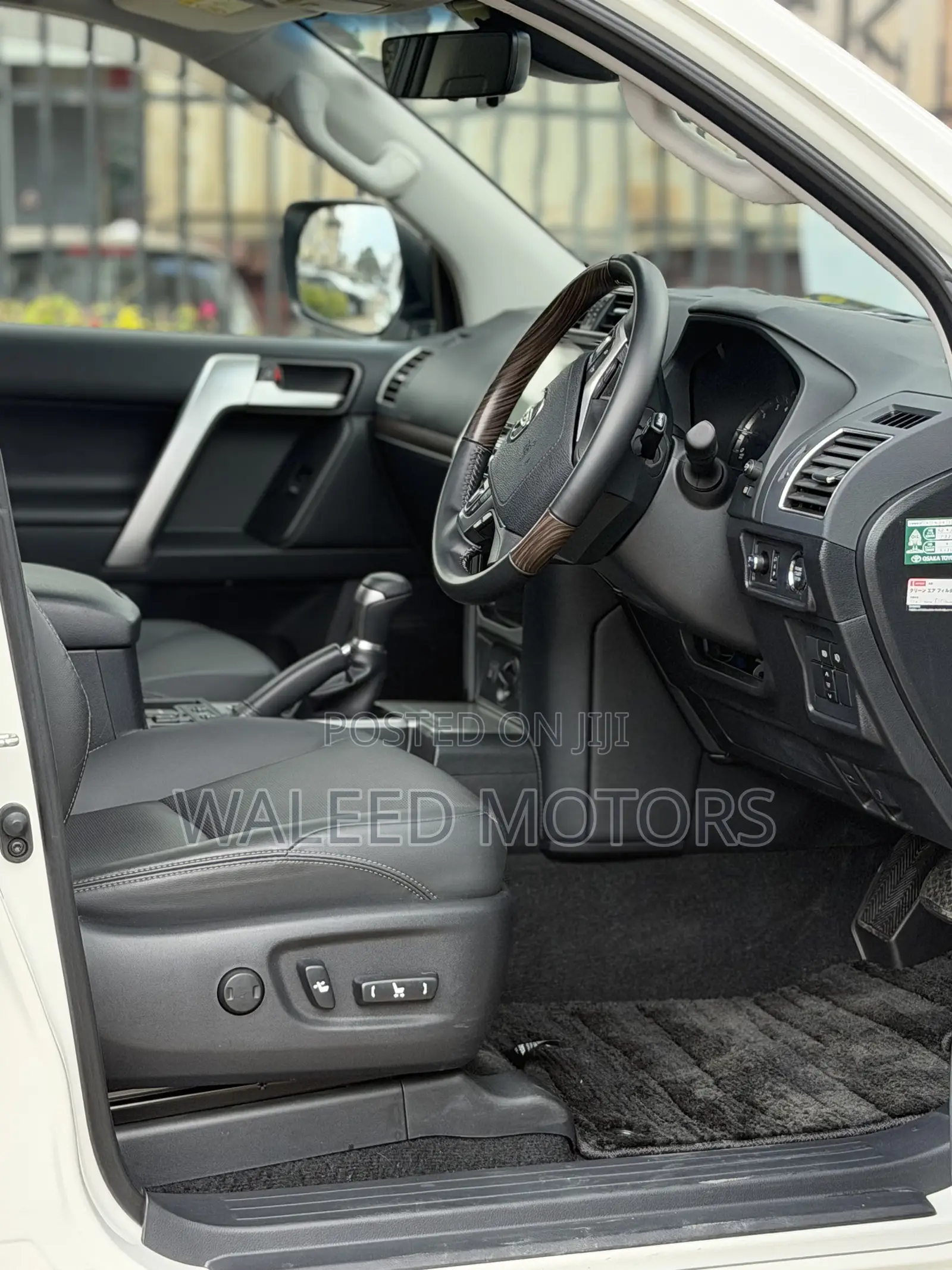 Toyota Land Cruiser Prado 2.7 2022 White