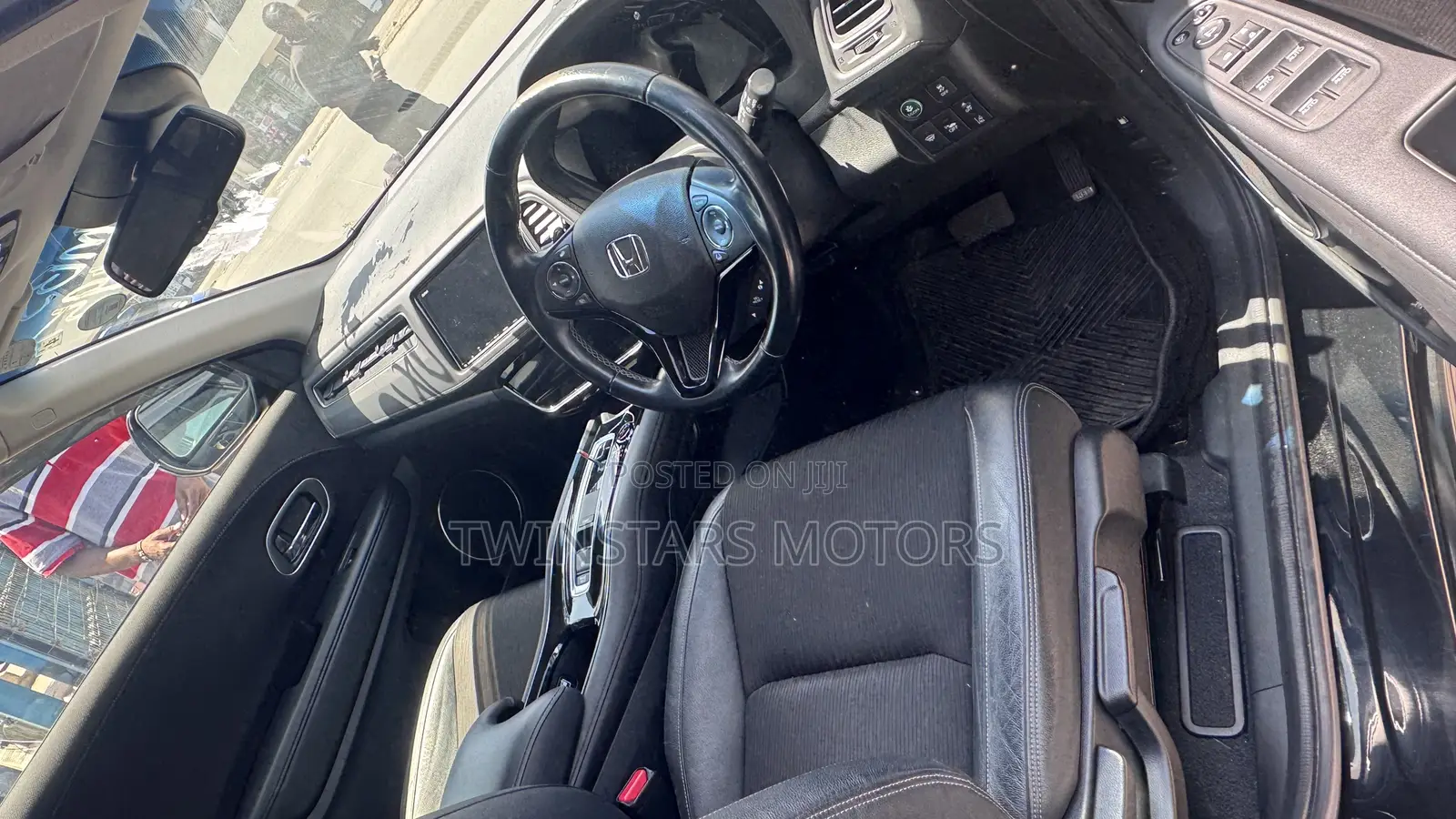 Honda Vezel 1.5 Hybrid 2WD 2019 Black