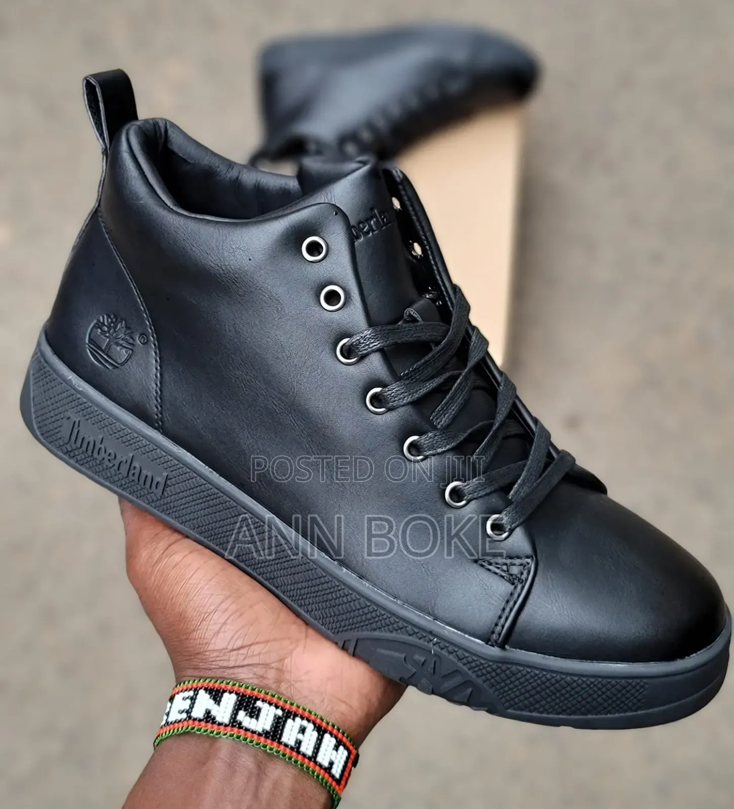 Timberland Boot
Sizes:40-45
 Quality
