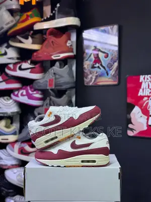 Air Max 1 Lx “Team Red”