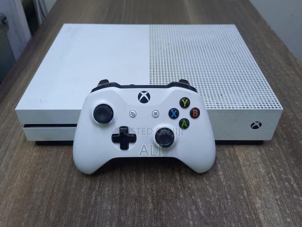 Xbox One S Available With Free Game - thumbnail 2