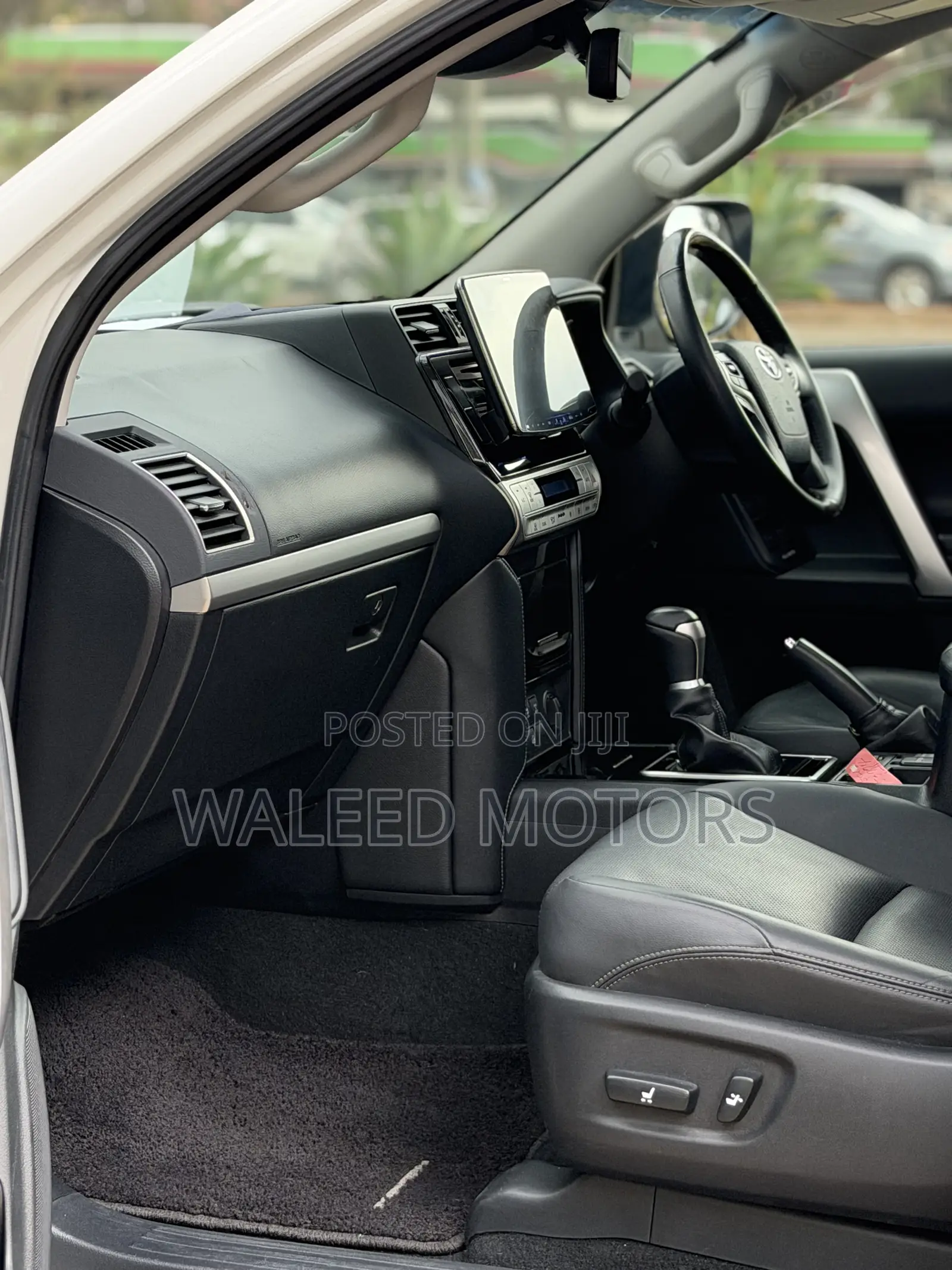 Toyota Land Cruiser Prado 2.8 2021 Pearl