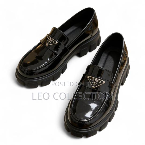 Paroa Women’S Black Glossy Patent Leather Chunky Loafers Slip-on Shoes