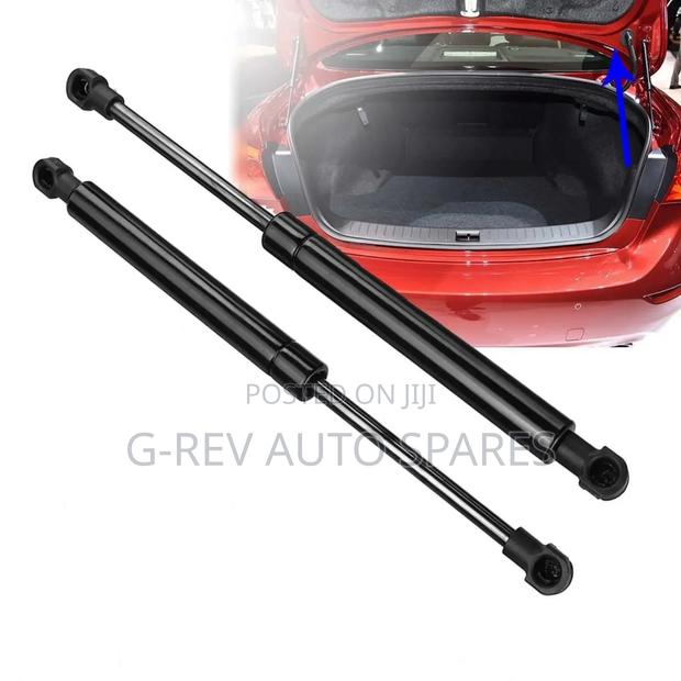 Vitz 05-2012 Boot Shocks. - main view