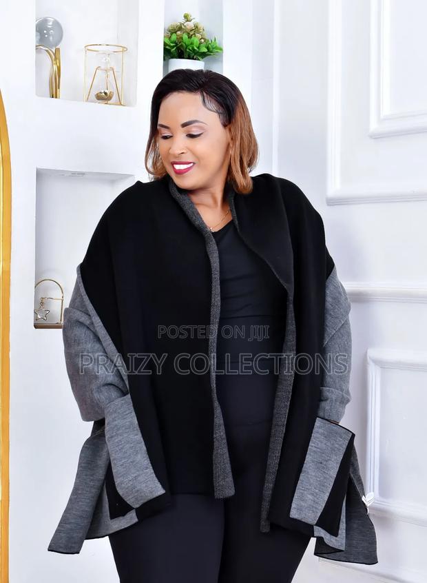 Stylish 2 Colors Ponchos With Pockets - thumbnail 3