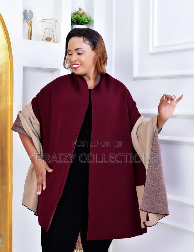 Stylish 2 Colors Ponchos With Pockets - thumbnail 6