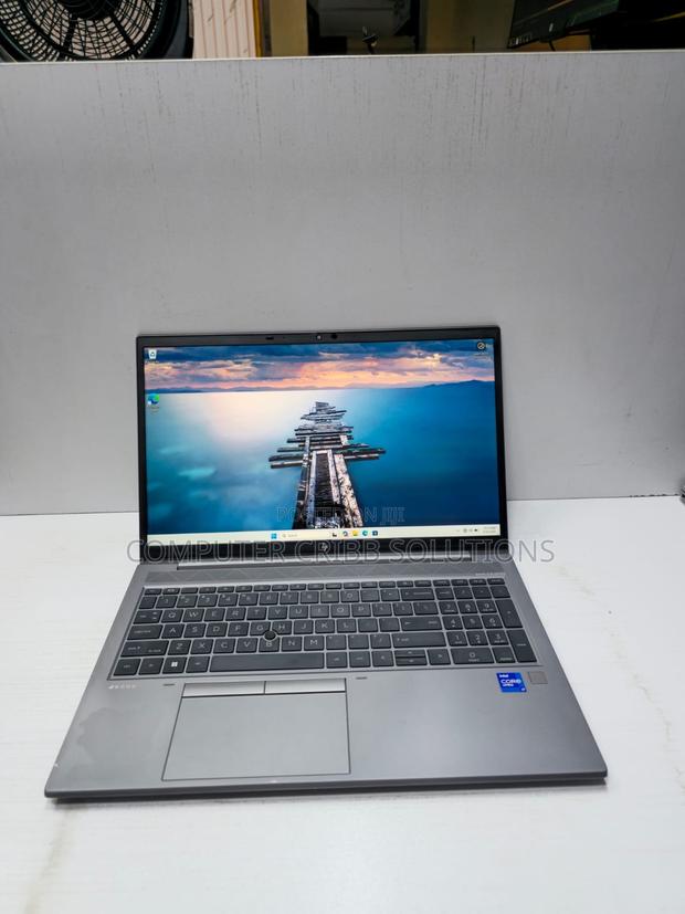 Laptop HP ZBook Firefly G8 16GB Intel Core i7 SSD 512GB - main view