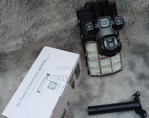 V380 4g Solar Surveillance Camera With Light - main view